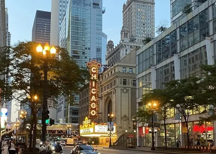 Cozy 1br Near Loyola University, Fast Wifi, Walk To Dining & Transit Apartment *